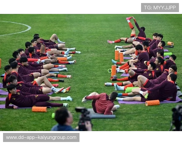 职业球员是否定期接受战术更新学习，职业球员训练时间